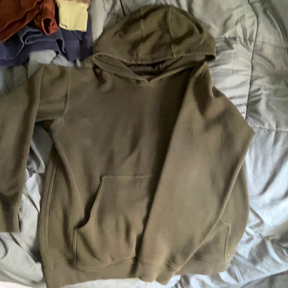 LULULEMON olive green hoodie